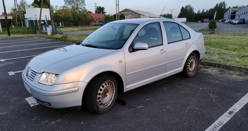 Volkswagen Bora cena 8900 przebieg: 261800, rok produkcji 1999 z Knurów małe 191